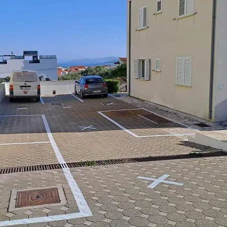 Apartment With Parking Space - 25148 Vodice