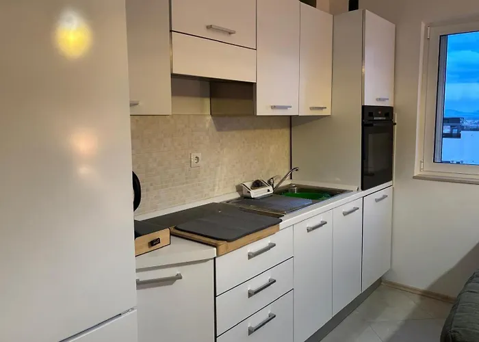 Appartement With Parking Space - 25148