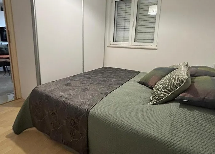 With Parking Space - 25148 Appartement Vodice